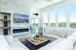 W416 - The Commodore's Penthouse