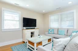 W236 - Beach Living - Image 4