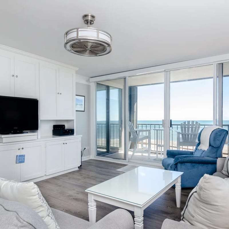 W258 - 6C by the Sea